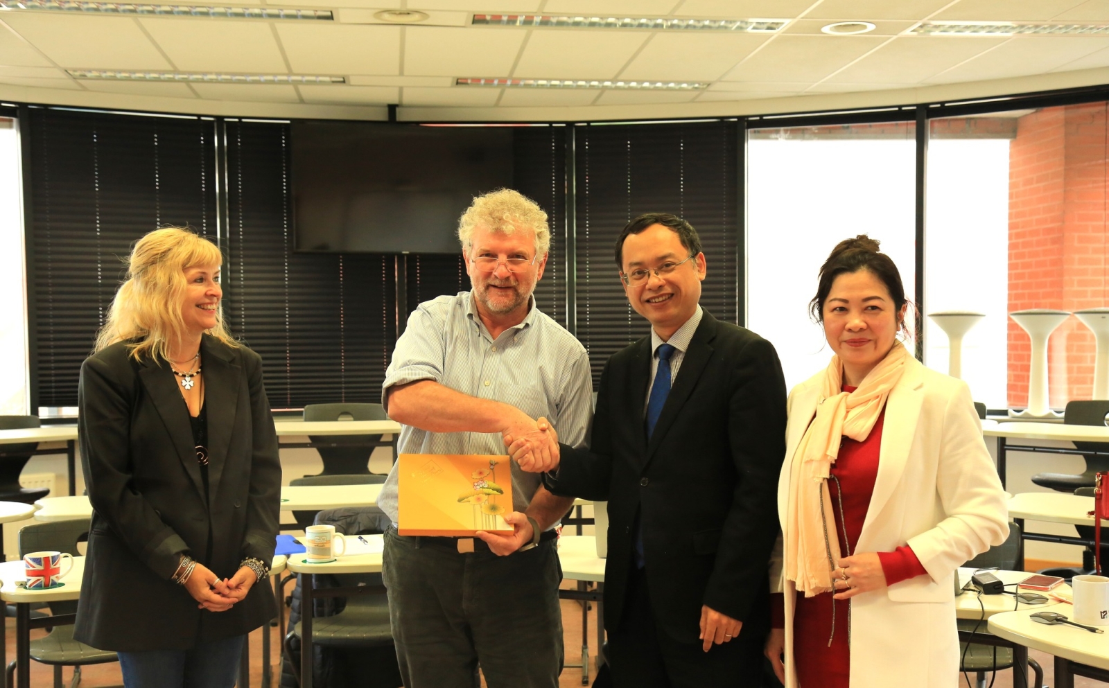 Posts and Telecommunications Institute of Technology (PTIT) Delegation’s Working Session with the VLIR Project Coordination Committee