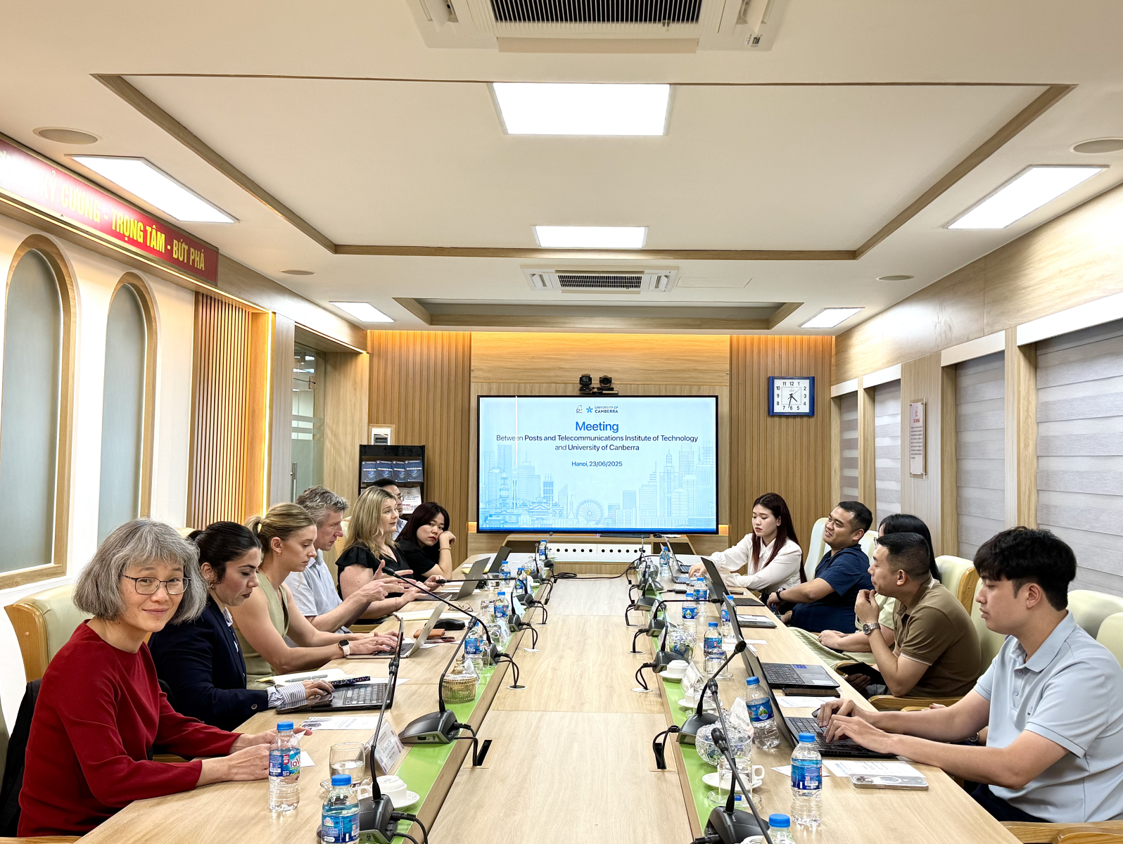 Meeting between PTIT and University of Canberra (UC), Australia - Promoting International Training Cooperation